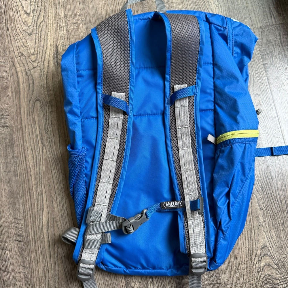 CAMELBAK Arete 18 Hydration Day Pack Backpack *No Bladder Blue - Picture 7 of 7
